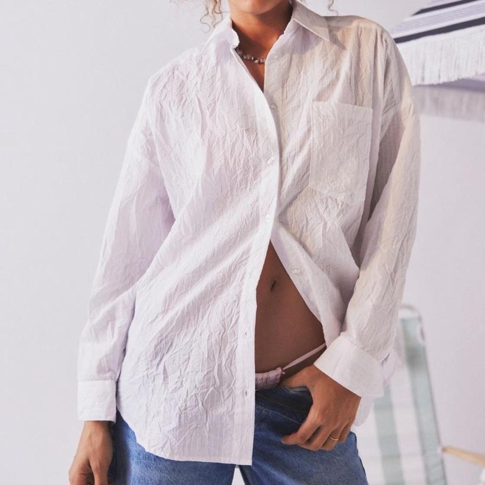 BDG Ryanne Crinkled Button-Down Shirt – White, Size Small